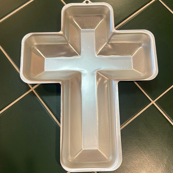 Kitchen Cross Cake Pan Poshmark